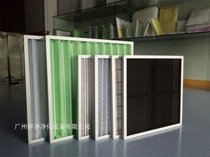 初效空氣過(guò)濾器在潔凈車(chē)間是許多高精度產(chǎn)業(yè)如半導(dǎo)體、藥品制造、生物科技等不可或缺的生產(chǎn)環(huán)境。